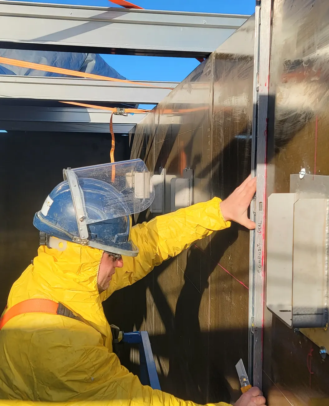Inspection de l’intérieur d’un réservoir en matériaux composites